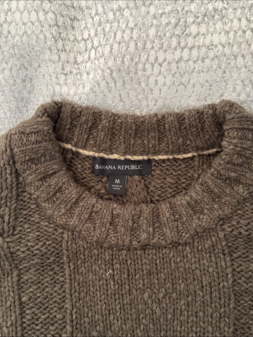 Banana Republic Olive Crewneck Cable Knit Sweater